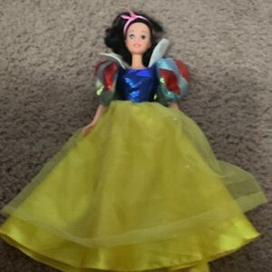Disney Snow White Special Sparkles Doll Mattel 1996